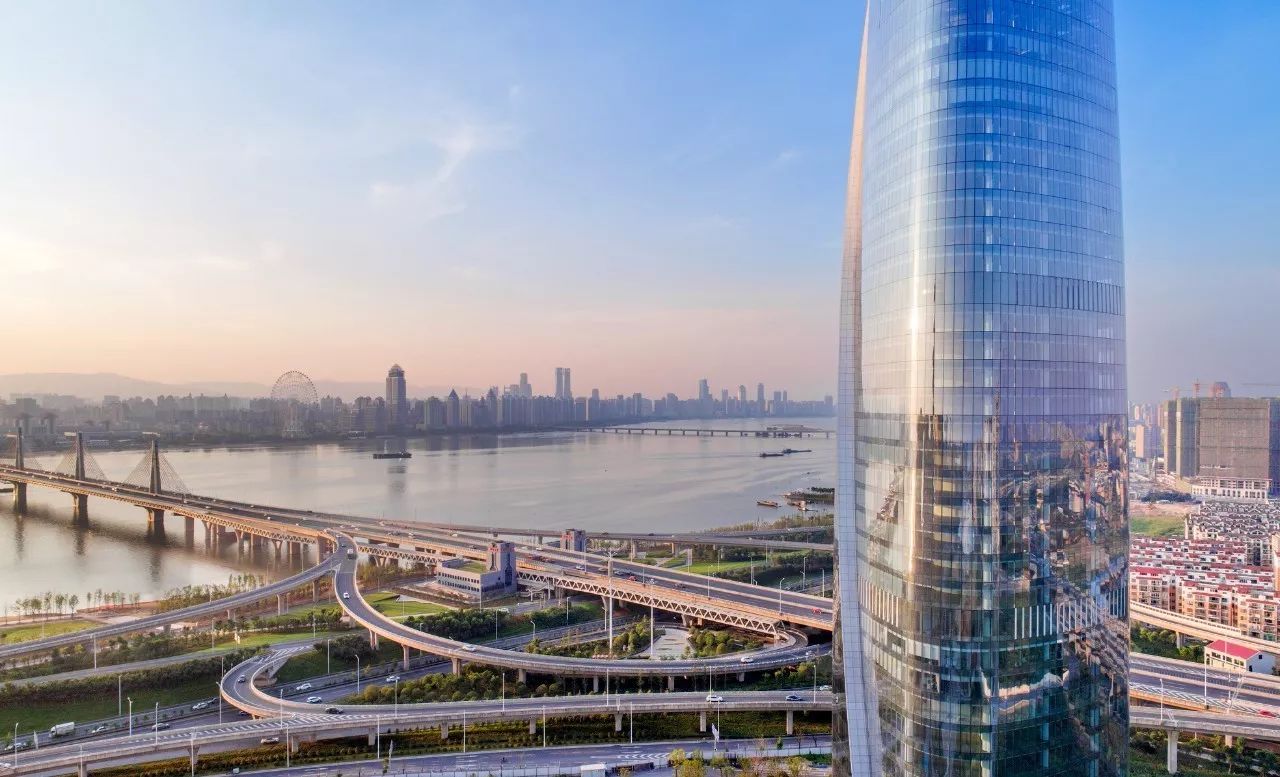 南昌新力中心，以“镜鉴”之“隐”达成文脉的连缀