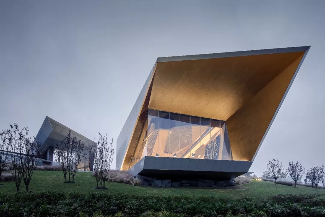 面向五彩池的窗口，k8凯发构筑设计