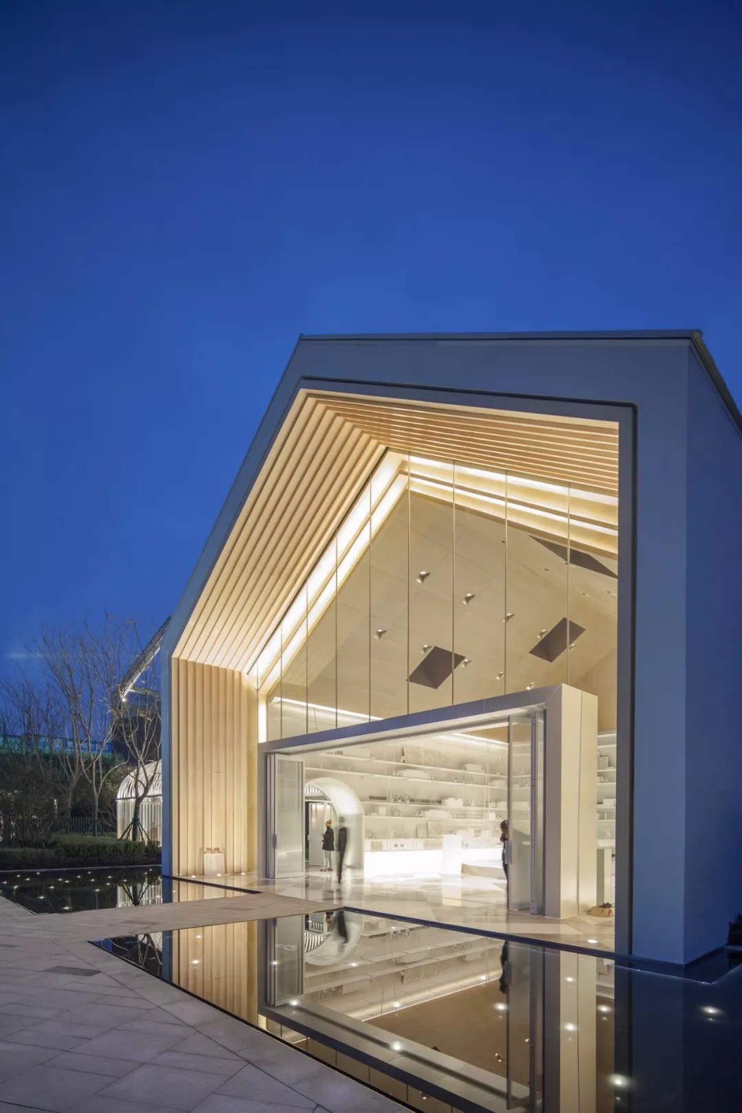 示范区欢迎大厅 / 幼儿园音体教室通透敞亮