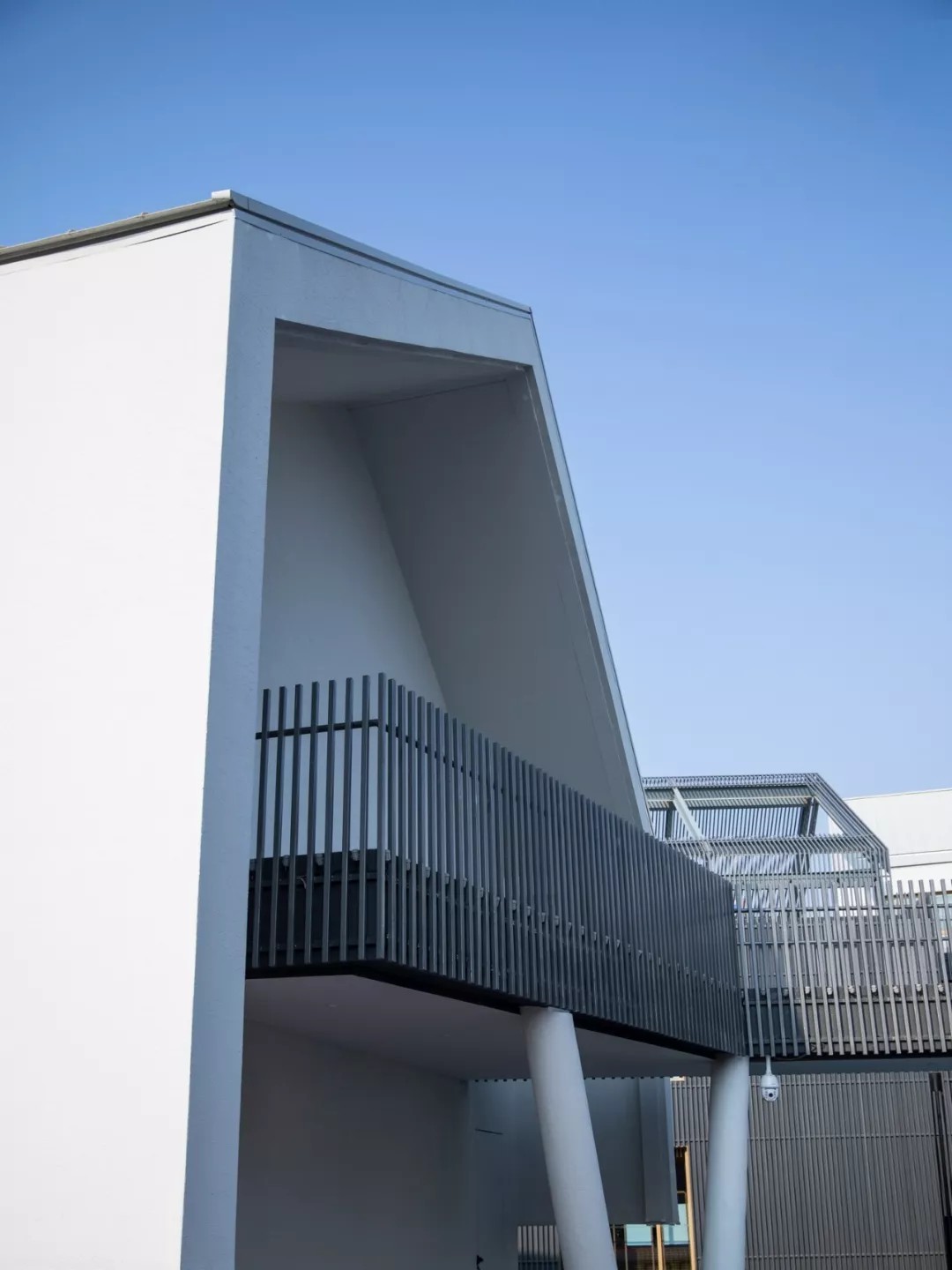 丰硕空间履历的露台和廊路